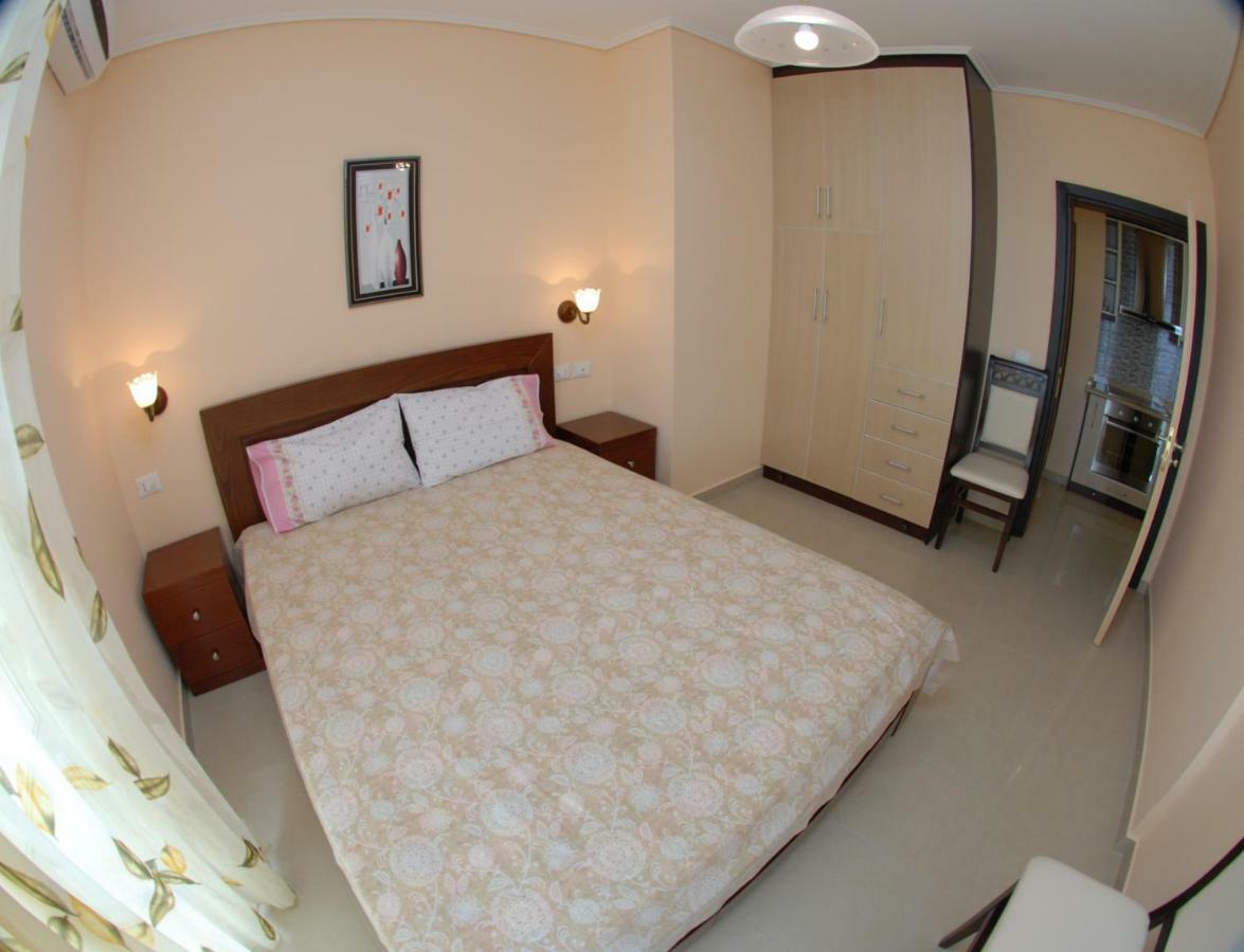 Erti'S Apartments Sarandë エクステリア 写真