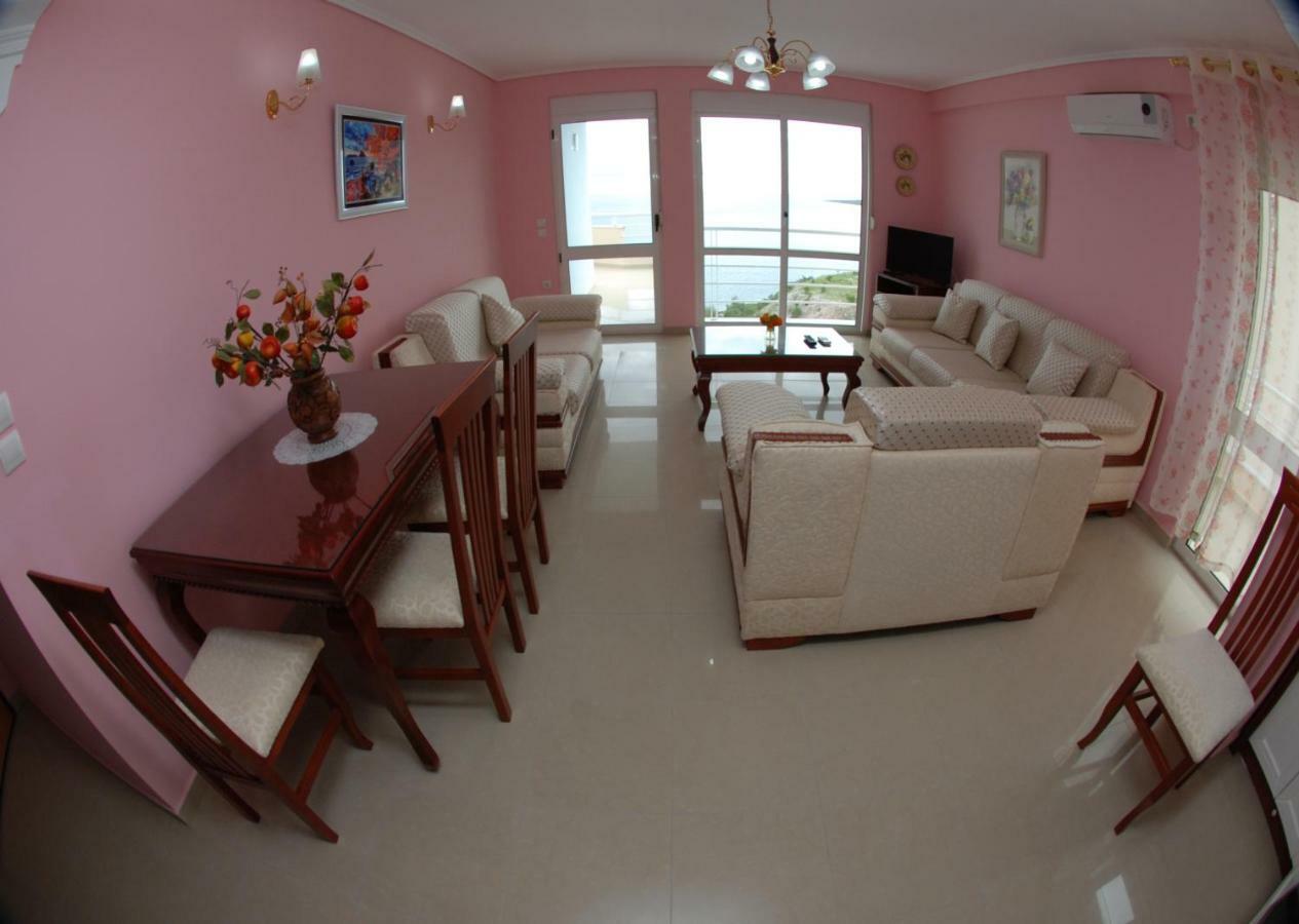 Erti'S Apartments Sarandë エクステリア 写真