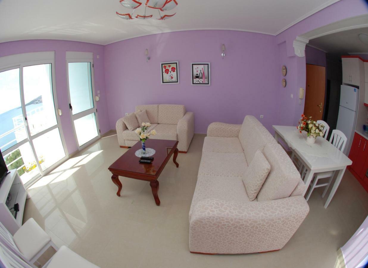 Erti'S Apartments Sarandë エクステリア 写真