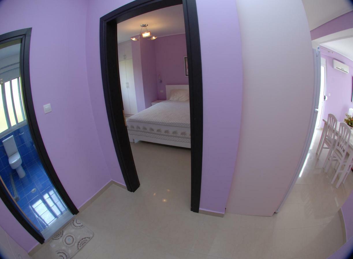 Erti'S Apartments Sarandë エクステリア 写真