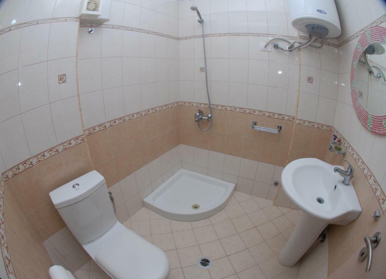 Erti'S Apartments Sarandë エクステリア 写真