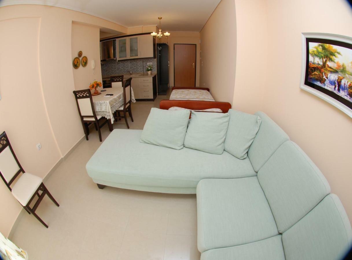 Erti'S Apartments Sarandë エクステリア 写真