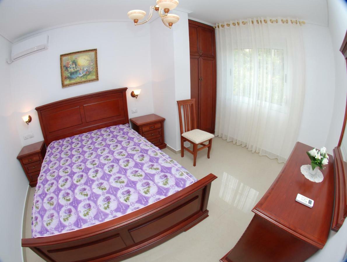 Erti'S Apartments Sarandë エクステリア 写真