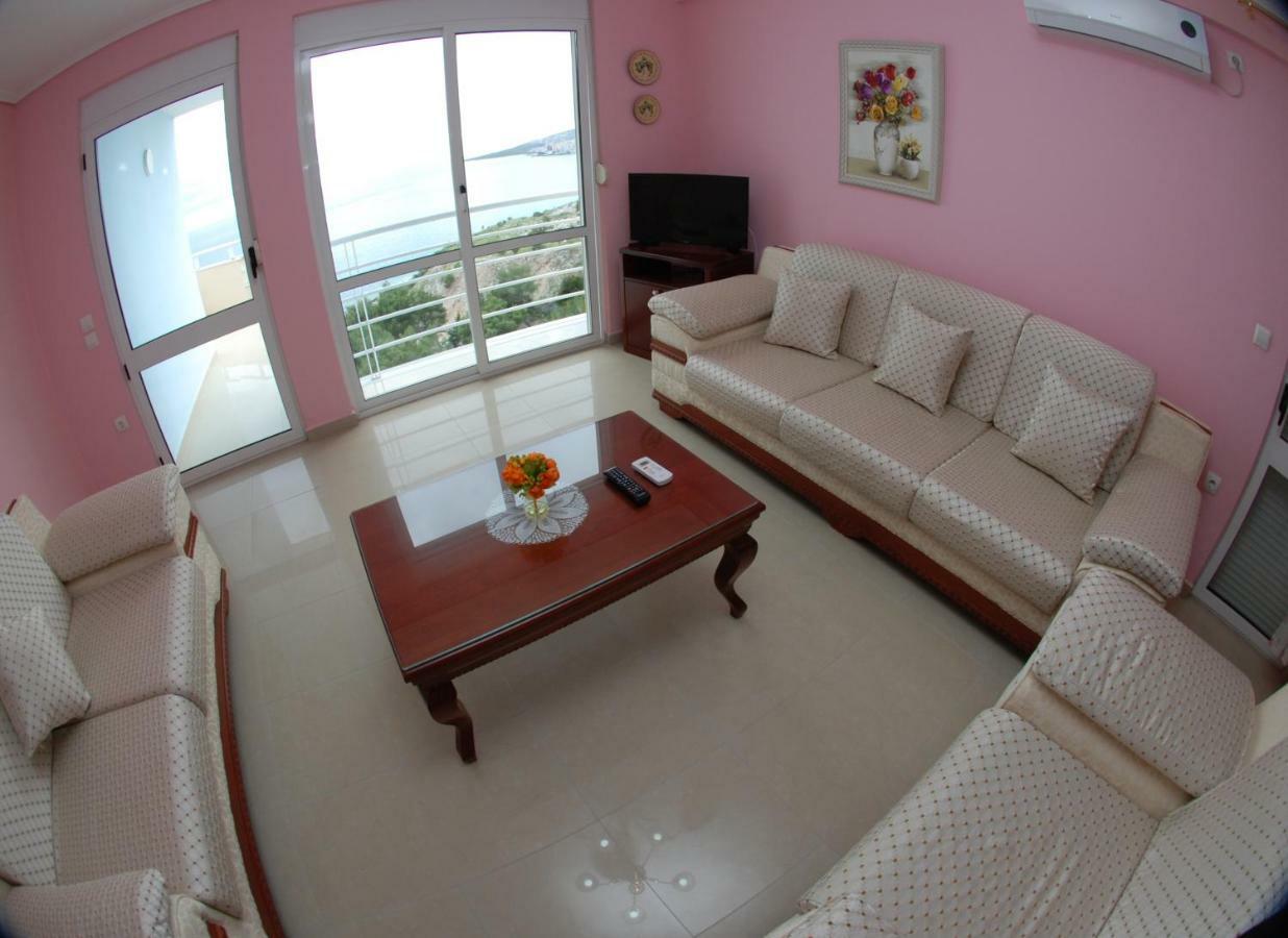 Erti'S Apartments Sarandë エクステリア 写真