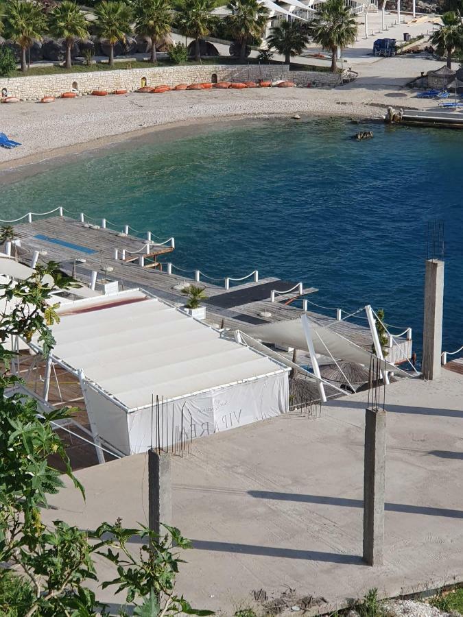 Erti'S Apartments Sarandë エクステリア 写真