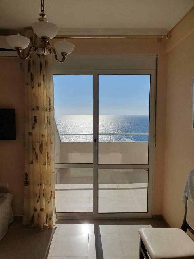 Erti'S Apartments Sarandë エクステリア 写真