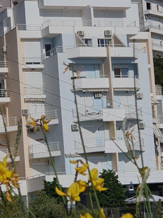 Erti'S Apartments Sarandë エクステリア 写真